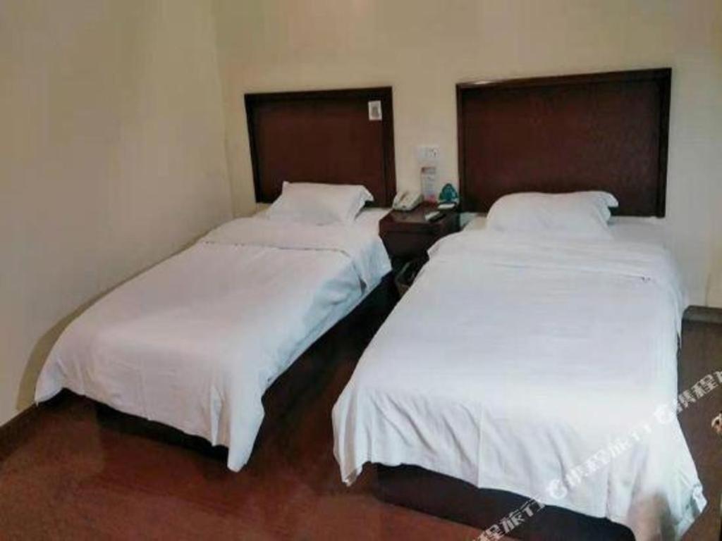 Greentree Inn Suzhou Wujiang Zhenze Town Zhennan Road Express Hotel Dış mekan fotoğraf