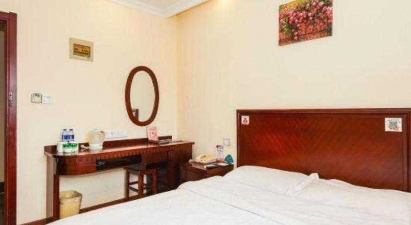 Greentree Inn Suzhou Wujiang Zhenze Town Zhennan Road Express Hotel Dış mekan fotoğraf